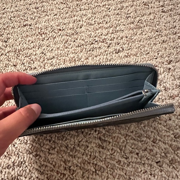 Wallet - Picture 4 of 4